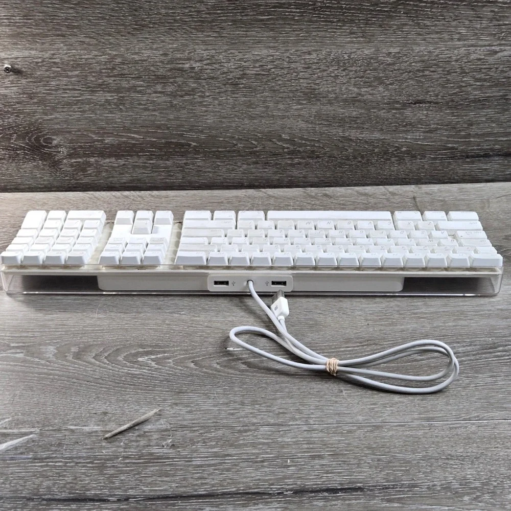 Vintage Apple A1048 Wired USB White Acrylic Keyboard 2005 M9034LL/A Tested